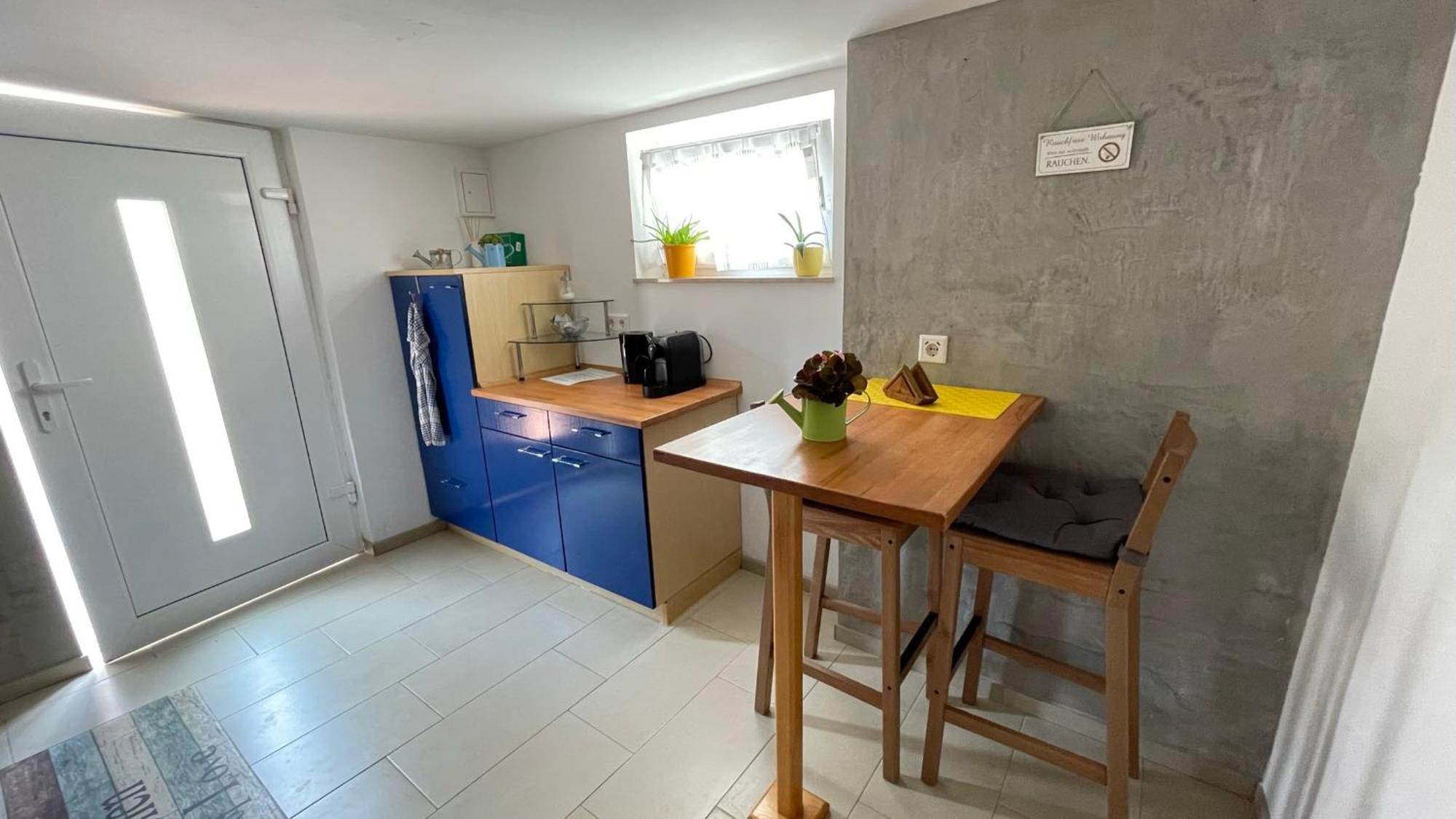 Gemütliche Möblierte Souterrain Apartment Hannover